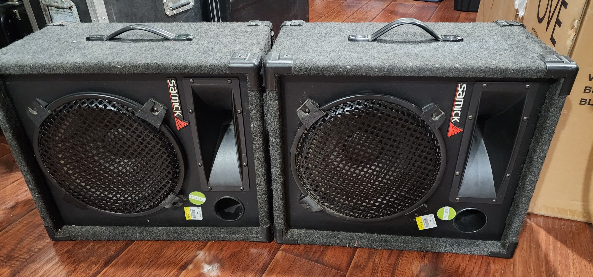 Samick_speakers.jpg