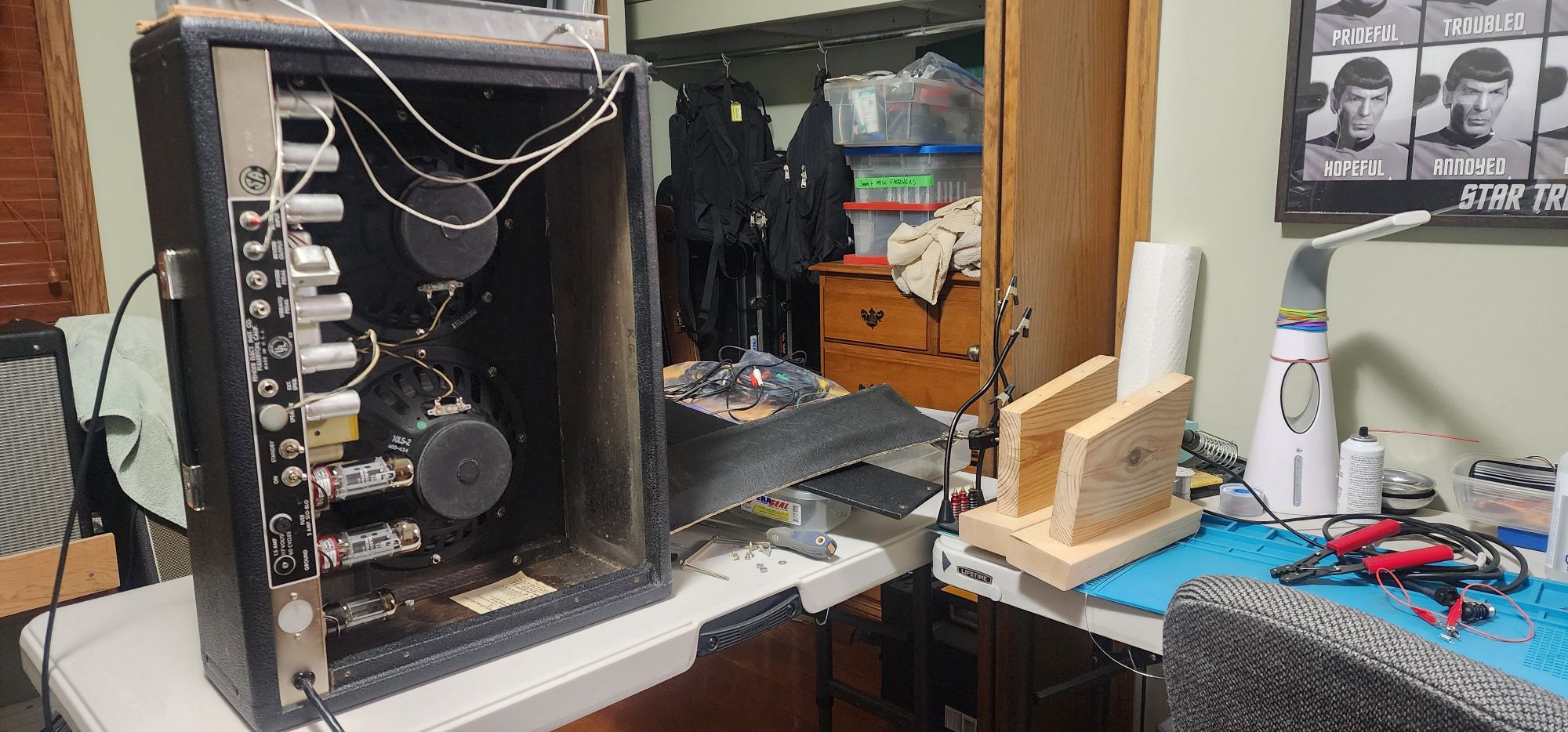 1964 vibrolux in pieces.jpg